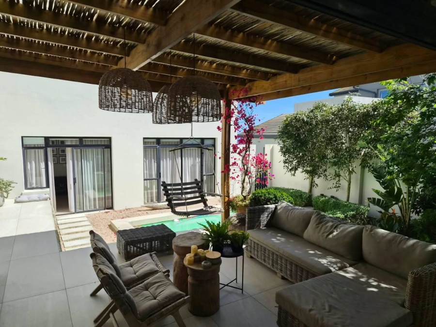 To Let  Bedroom Property for Rent in Oubaai Western Cape